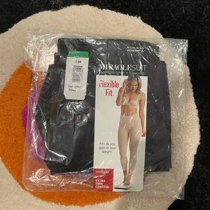 Miracle Suit capri Shapewear sz L